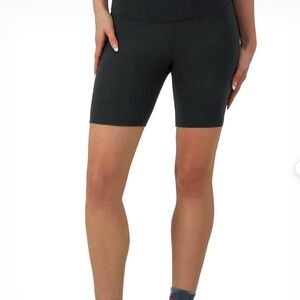 NWT Soft Touch Period Bike Shorts, C Logo, 7"
#M6636D size S